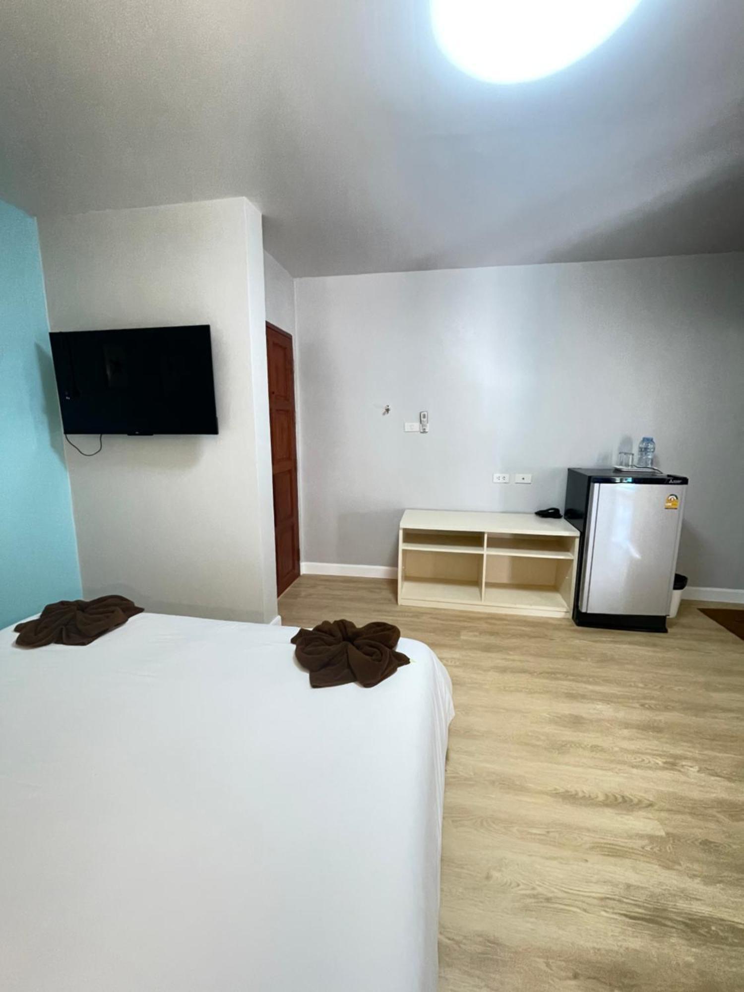 The 4 Blocks At Kata Noi Hotel Екстериор снимка