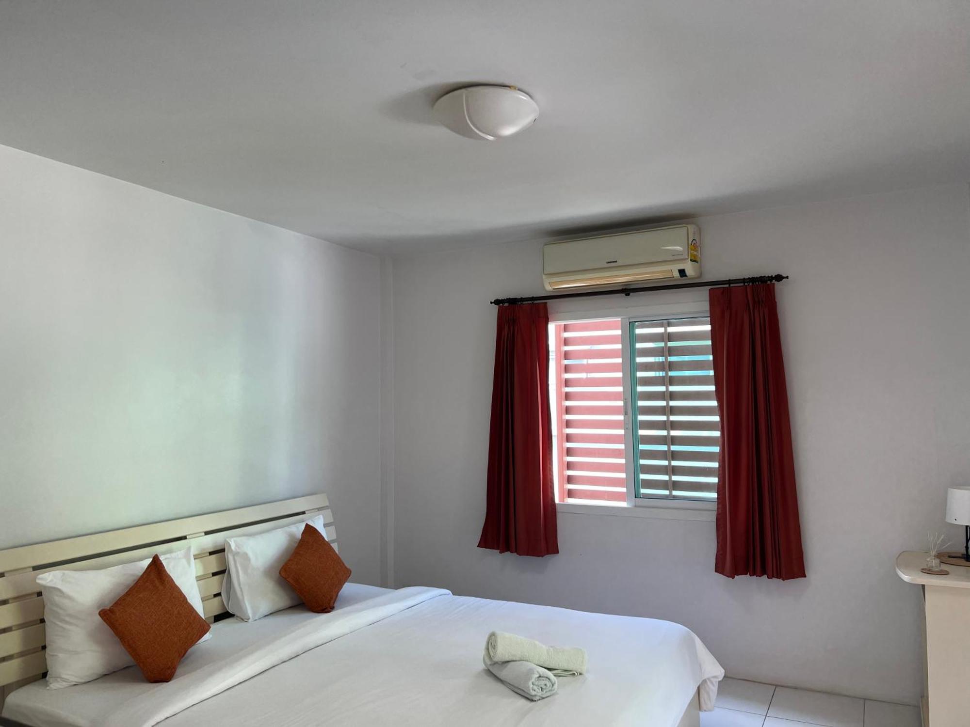 The 4 Blocks At Kata Noi Hotel Екстериор снимка